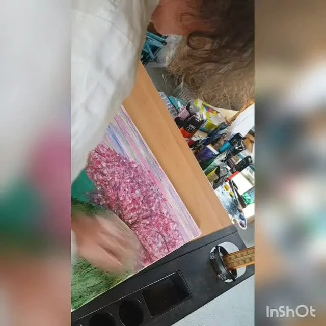 Quand je serais mondialement connue (mais décédée 😄), les historiens de l'art découvrirons des peintures sous d'autres peintures 😁
Une petite tête toute mignonne vous attend à la fin 😻

#artistefrançaise 
#artcontemporain